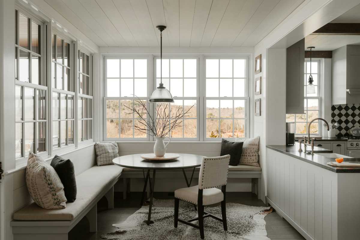 Smart storage ideas for a small kitchen and dining room